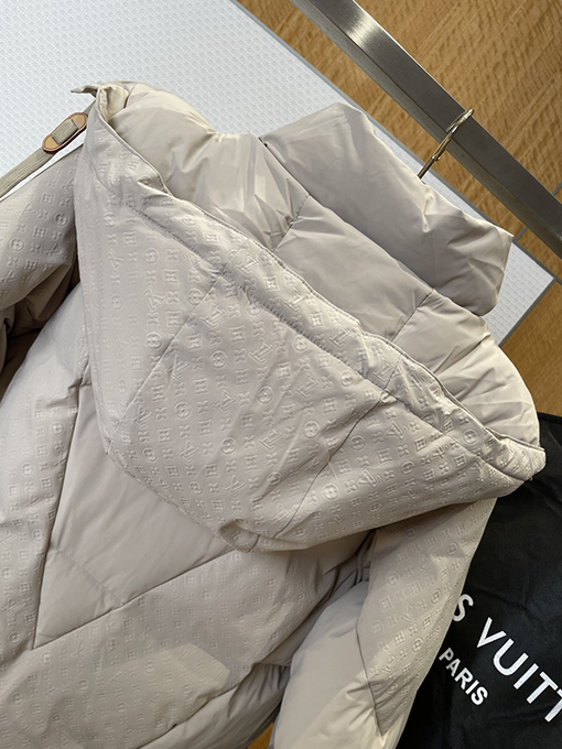 ルイヴィトン LOUIS VUITTON 取り外し可能な袖パッチフードダウンジャケット