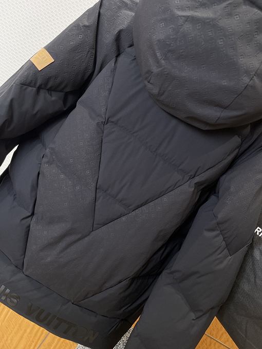 ルイヴィトン LOUIS VUITTON 取り外し可能な袖パッチフードダウンジャケット