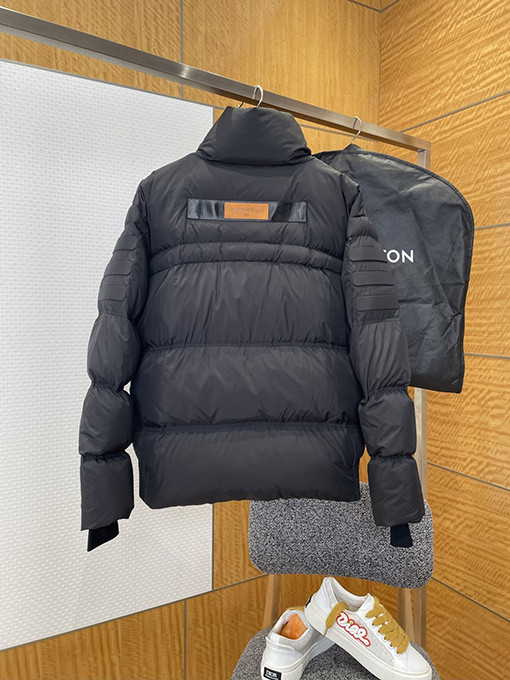 ルイヴィトンコピー LOUIS VUITTON スタンドカラーダウンジャケット