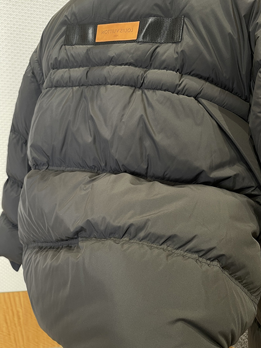 ルイヴィトンコピー LOUIS VUITTON スタンドカラーダウンジャケット