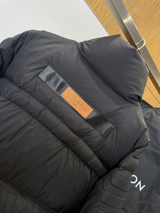 ルイヴィトンコピー LOUIS VUITTON スタンドカラーダウンジャケット