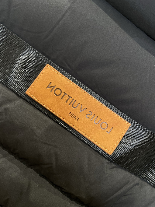 ルイヴィトンコピー LOUIS VUITTON スタンドカラーダウンジャケット