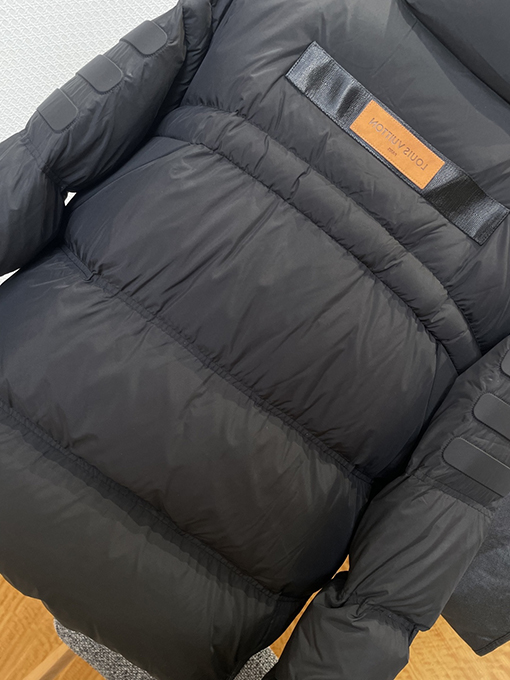 ルイヴィトンコピー LOUIS VUITTON スタンドカラーダウンジャケット