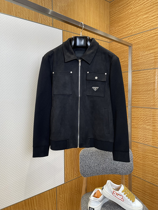 プラダコピー エナメルのトライアングルロゴスエードパッチワークニットジャケット