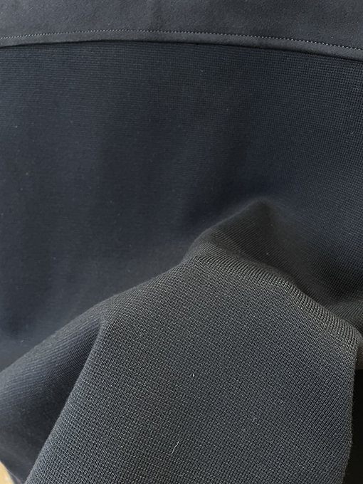 プラダコピー エナメルのトライアングルロゴスエードパッチワークニットジャケット