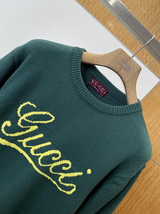 グッチコピー レタージャカードクルーネックニットセーター
