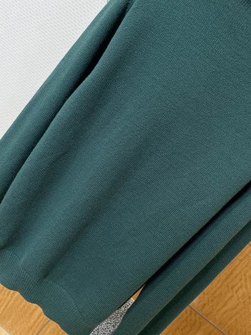 グッチコピー レタージャカードクルーネックニットセーター