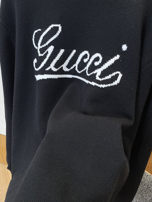 グッチコピー レタージャカードクルーネックニットセーター