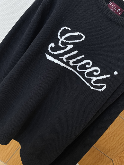 グッチコピー レタージャカードクルーネックニットセーター