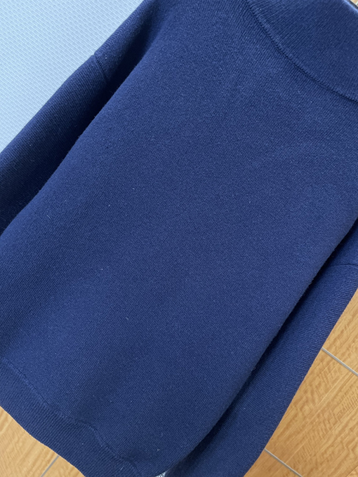 ボッテガヴェネタ Vネックニットセーター