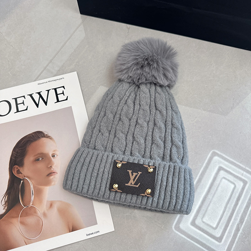 ルイヴィトン 新作ポンポンニット帽