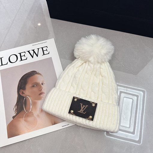 ルイヴィトン 新作ポンポンニット帽
