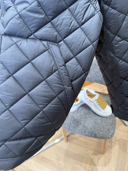 モンクレール ダイヤモンド柄スタンドカラーコットンコート