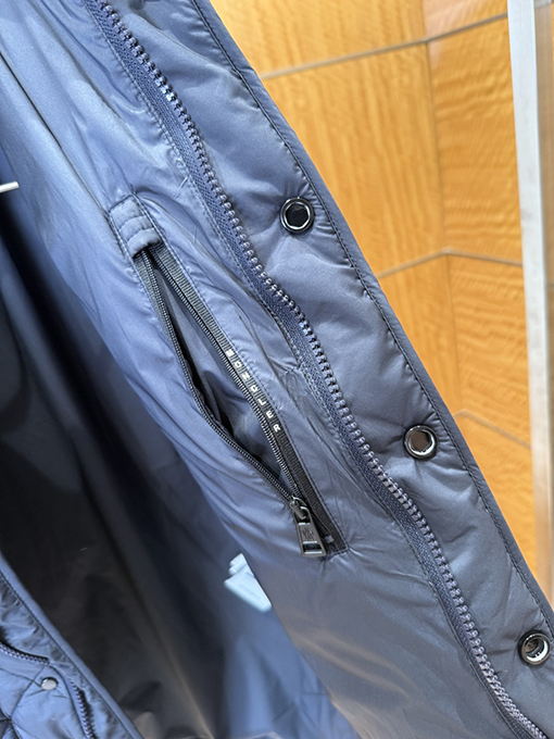 モンクレール ダイヤモンド柄スタンドカラーコットンコート