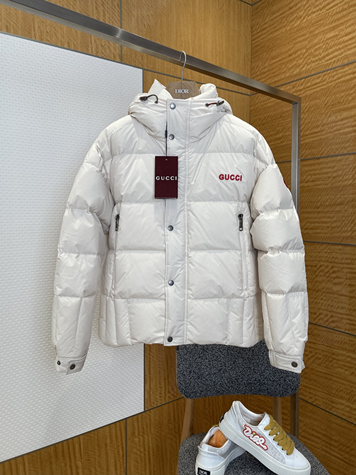 グッチコピー GUCCI 刺繍ロゴフード付きダウンジャケット