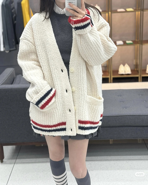 トムブラウン Vネックカーディガン