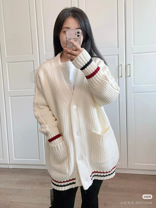 トムブラウン Vネックカーディガン