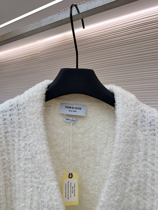 トムブラウン Vネックカーディガン