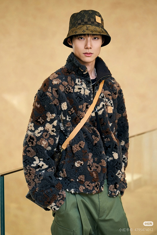 ルイヴィトンスーパーコピー テディフリースリバーシブルジャケット