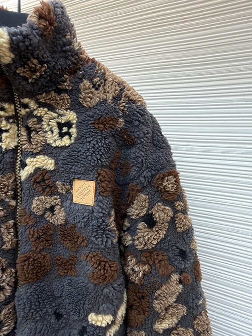 ルイヴィトンスーパーコピー テディフリースリバーシブルジャケット