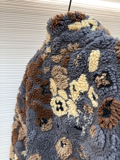 ルイヴィトンスーパーコピー テディフリースリバーシブルジャケット