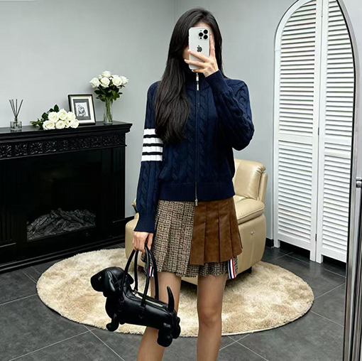 トムブラウンコピー ケーブルニットジャカードジッパーセーター