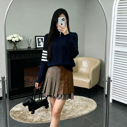 トムブラウン　アイボリー ケーブルニットセーター トムブラウンコピー ケーブルニットジャカードジッパーセーター 20,800