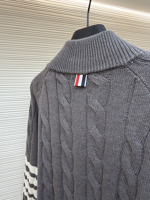 トムブラウンコピー ケーブルニットジャカードジッパーセーター