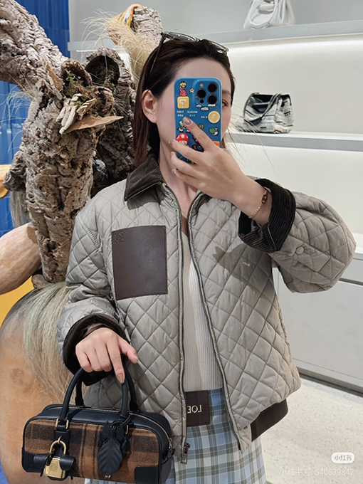 ロエベ ダイヤモンド柄シープスキンダウンジャケット