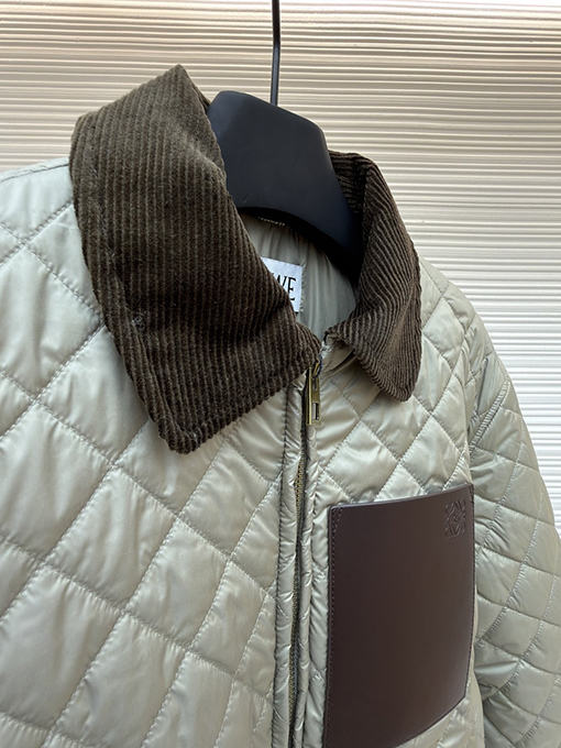 ロエベ ダイヤモンド柄シープスキンダウンジャケット