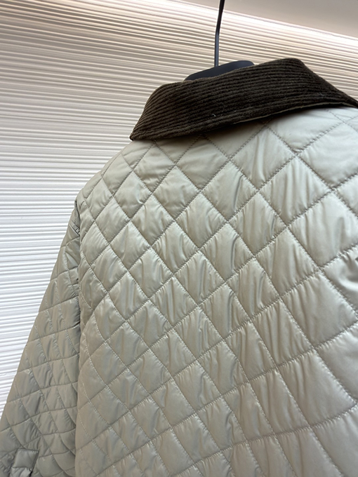 ロエベ ダイヤモンド柄シープスキンダウンジャケット