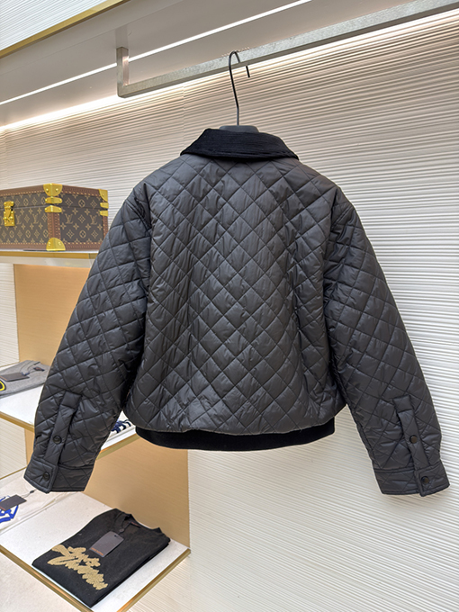 ロエベ ダイヤモンド柄シープスキンダウンジャケット