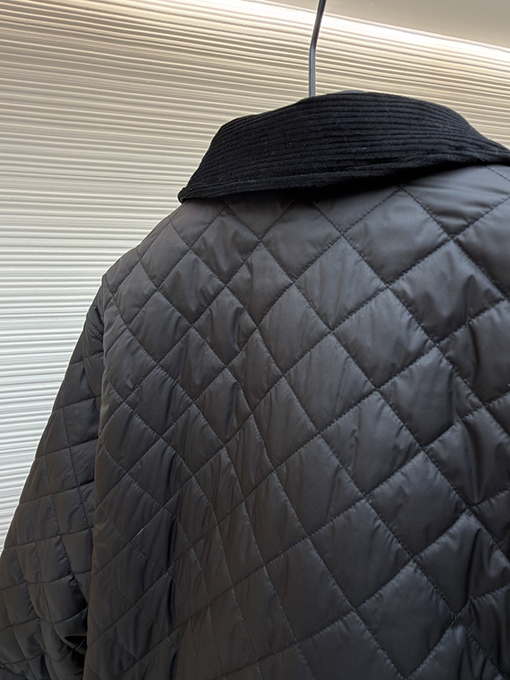 ロエベ ダイヤモンド柄シープスキンダウンジャケット