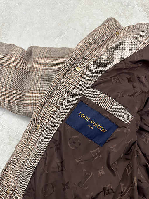 ルイヴィトンスーパーコピー レザーラベルチェック柄ダウンジャケット