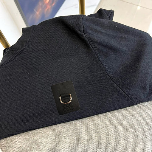 ロエベ メンズカジュアルニットセーター