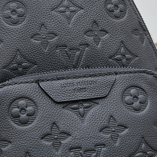 ルイヴィトン Duo Slingbag Monogram フルレザーエンボスチェストバッグ M26730