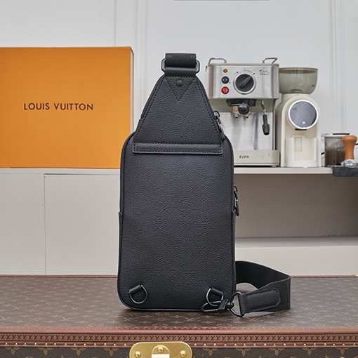 ルイヴィトンコピー Avenue Sling Bag PM エンボスレターチェストバッグ M15269 M15255