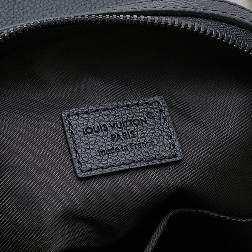 ルイヴィトンコピー Avenue Sling Bag PM エンボスレターチェストバッグ M15269 M15255