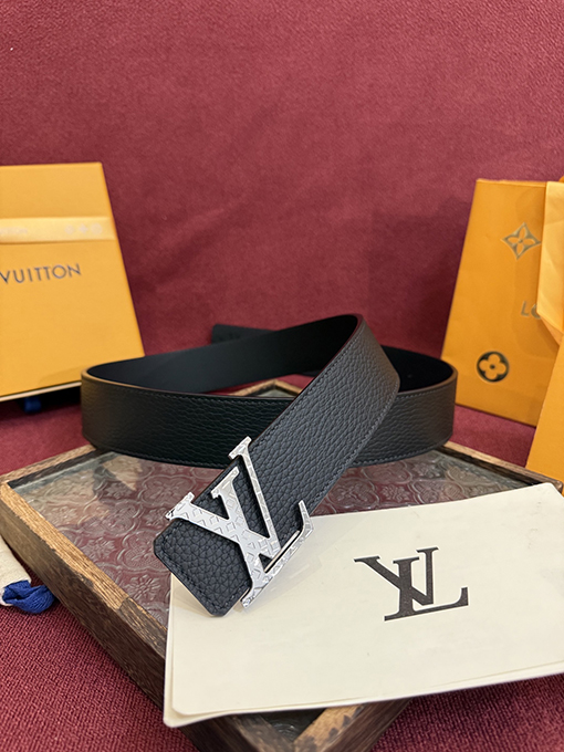 ルイヴィトンスーパーコピー Dimension 4.0 クラシックな両面ベルト