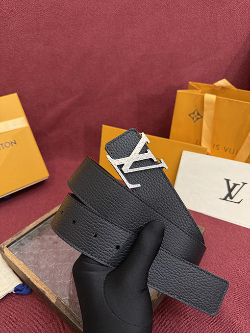 ルイヴィトンスーパーコピー Dimension 4.0 クラシックな両面ベルト