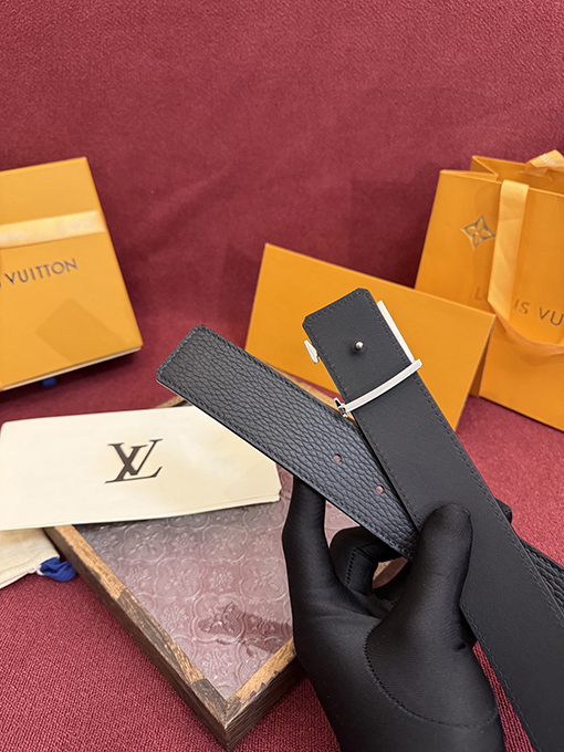 ルイヴィトンスーパーコピー Dimension 4.0 クラシックな両面ベルト