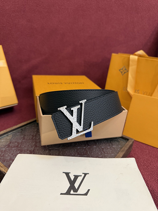 ルイヴィトンスーパーコピー Dimension 4.0 クラシックな両面ベルト