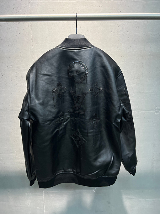 ルイヴィトンスーパーコピー 新作スパンコール刺繍レザージャケット