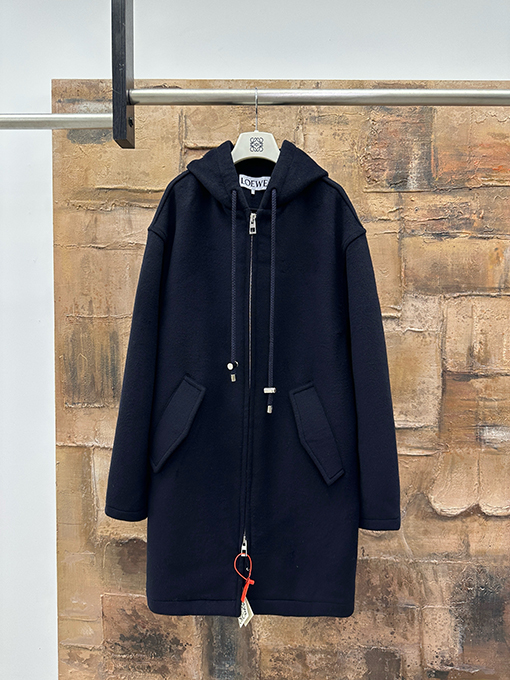 ロエベ ミドル丈のフード付きコート