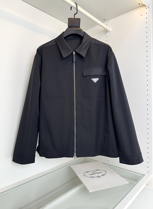 プラダ リサイクルナイロンアウターシャツジャケット