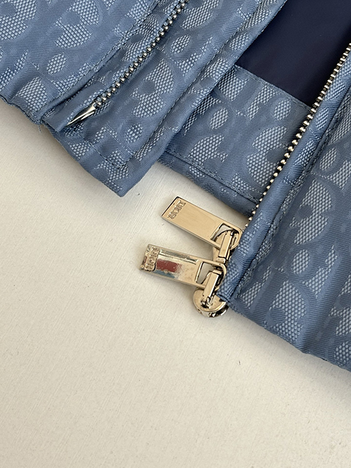 ディオールスーパーコピー 新作オールオーバープリントスタンドカラージップアップジャケット