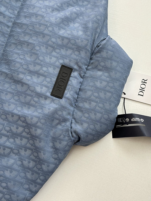 ディオールスーパーコピー 新作オールオーバープリントスタンドカラージップアップジャケット