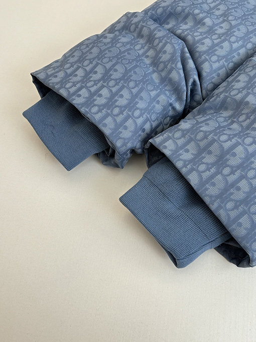 ディオールスーパーコピー 新作オールオーバープリントスタンドカラージップアップジャケット