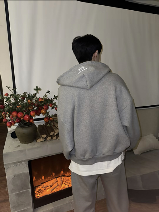 バレンシアガコピー Balenciaga ランウェイ ダブルリング刺繍フードジャケット