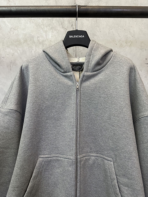 バレンシアガコピー Balenciaga ランウェイ ダブルリング刺繍フードジャケット